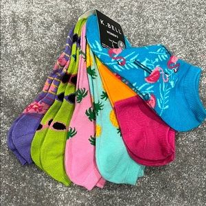 NWT; Women’s 6 pack of socks - Tropical prints